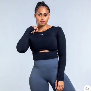 DFYNE long sleeve top